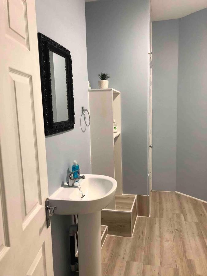 4 Bed City Centre Flat Ливерпуль Экстерьер фото